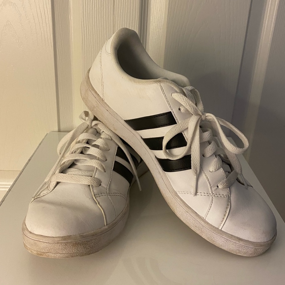 White Adidas Sneakers